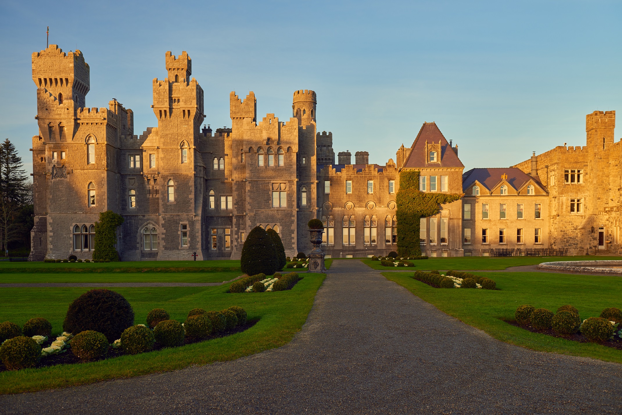 Iconic Ireland and Ashford Castle Tour