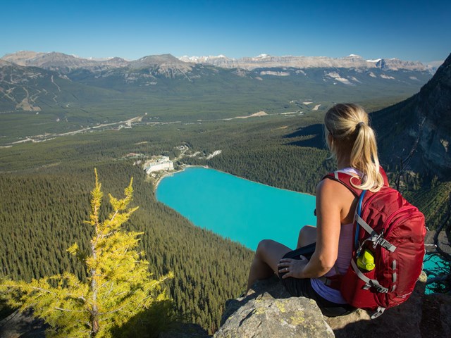 Hiking in Lake Louise 